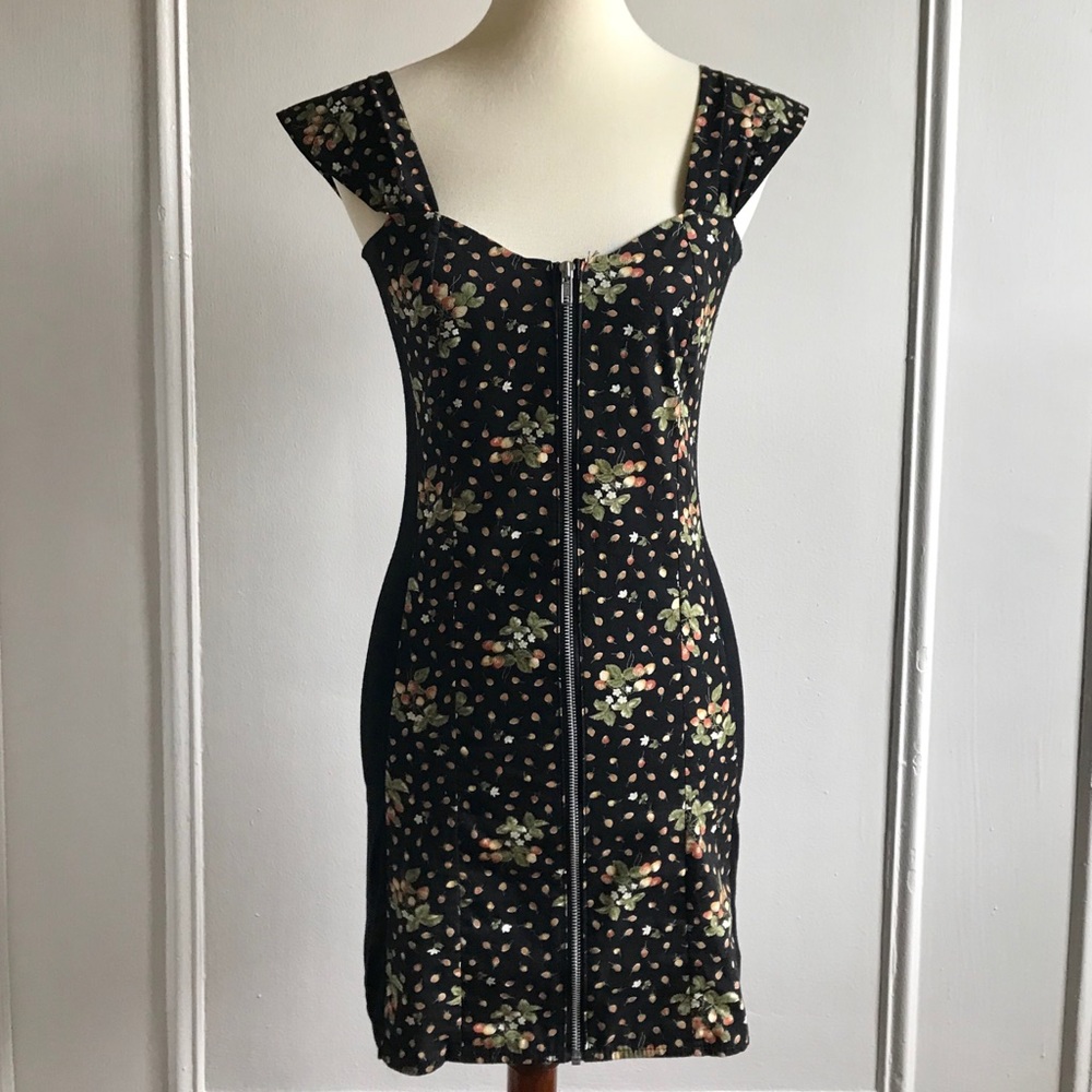 Fitted zip-front dress